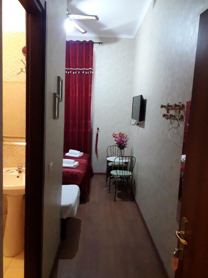 Botel Inn Rome Extérieur photo